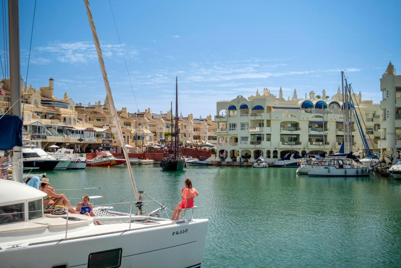 Apartment Benal Beach, Superb 2 Bedroom 2 Bathroom Front Sleeps 6 Benalmadena