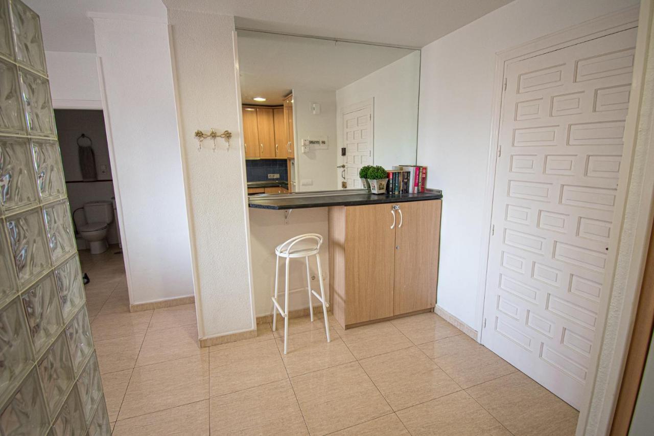 Benal Beach, Superb 2 Bedroom 2 Bathroom Front Sleeps 6 Benalmádena