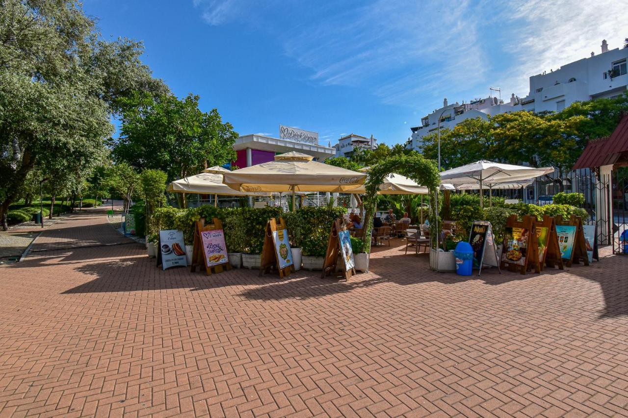 Appartement Benal Beach, Superb 2 Bedroom 2 Bathroom Front Sleeps 5 *