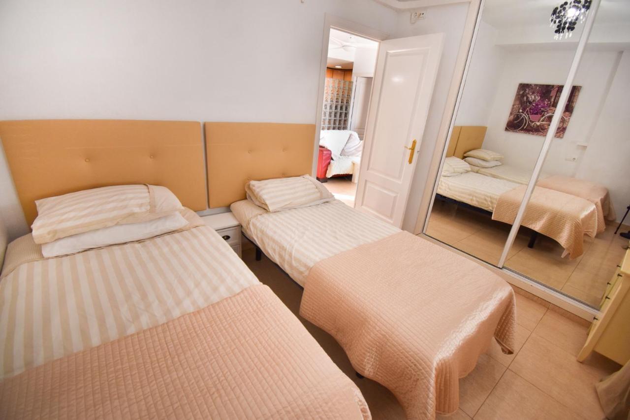 Benal Beach, Superb 2 Bedroom 2 Bathroom Front Sleeps 5
